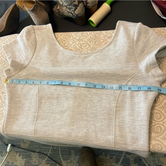 Banana Republic Heather Ponte Light Gray Mini Sheath Dress Zigzag Size 10 - Picture 2 of 11